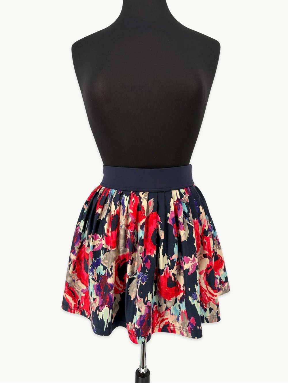 Kate Spade High Waist Pleated Swim Skirt Cover Up Navy Floral NWT Size Small